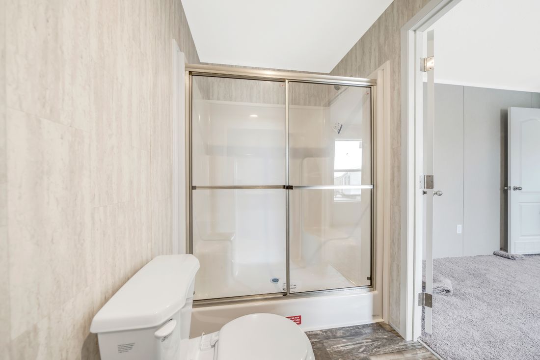 The RUBY Master Bathroom. This Manufactured Mobile Home features 2 bedrooms and 2 baths.